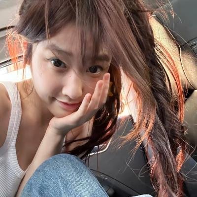 公寓里的两个女人